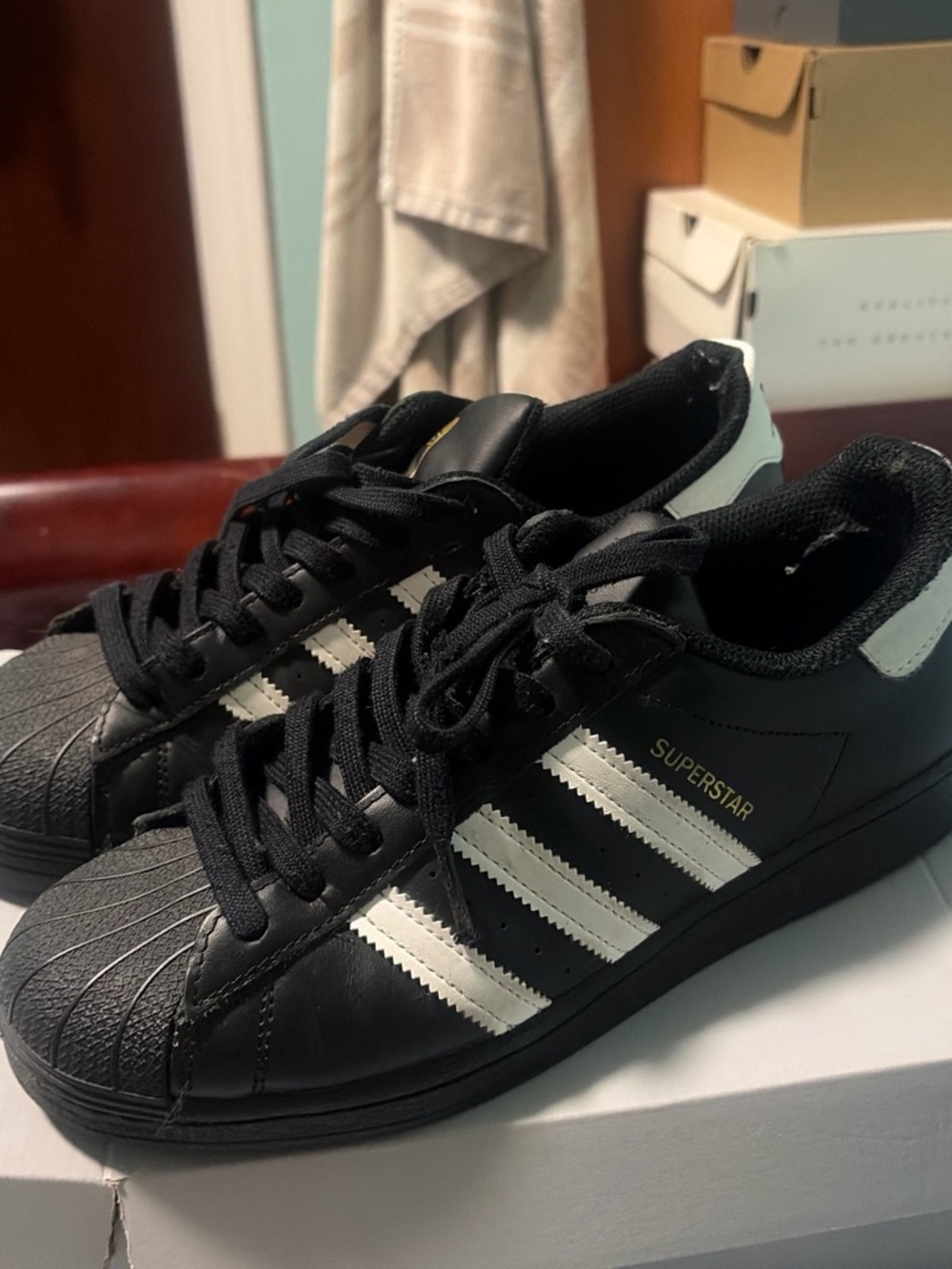 Adidas Superstar Black/White size 8